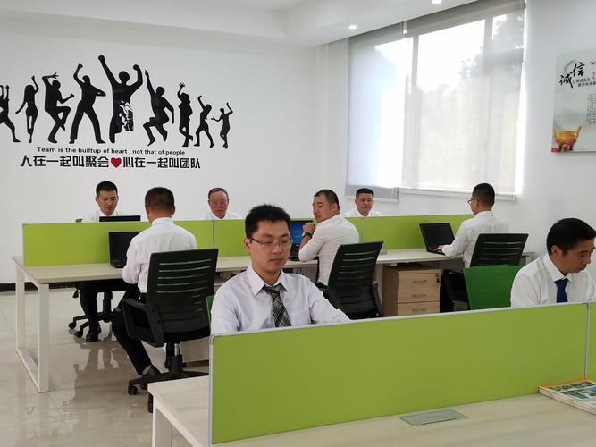 武汉网站建设团队与企业网络安全新思考 以5302工厂武警作训鞋为例